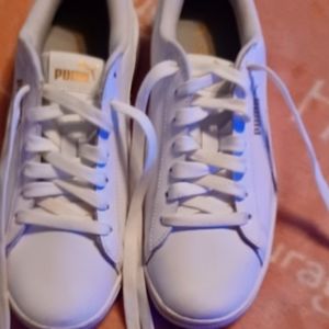 Puma Women's White Low Top Sneakers